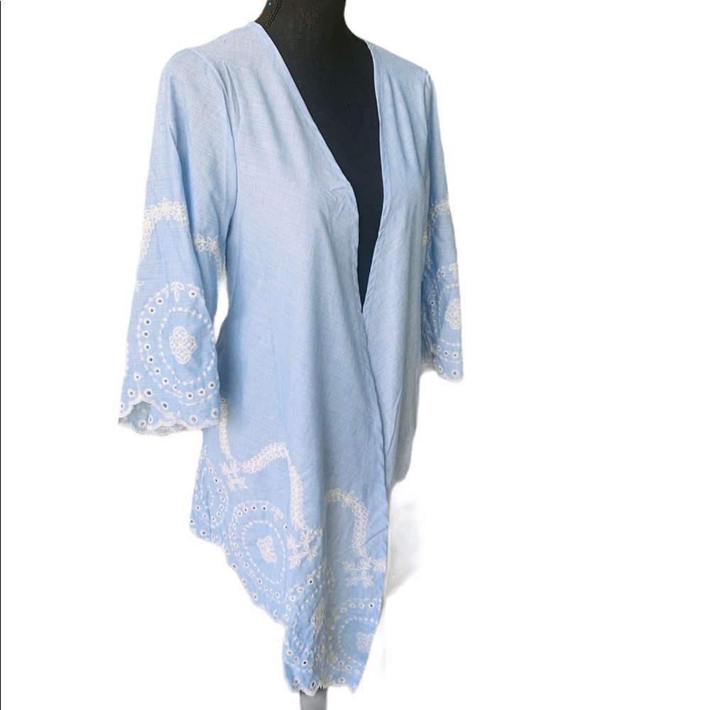 Time and Tru Kimono with Scallop Hem Women’s Top - Picture 4 of 12